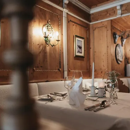 Alpina Alpendorf Hotel