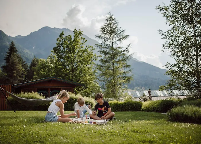 Alpina Alpendorf Hotel 4*