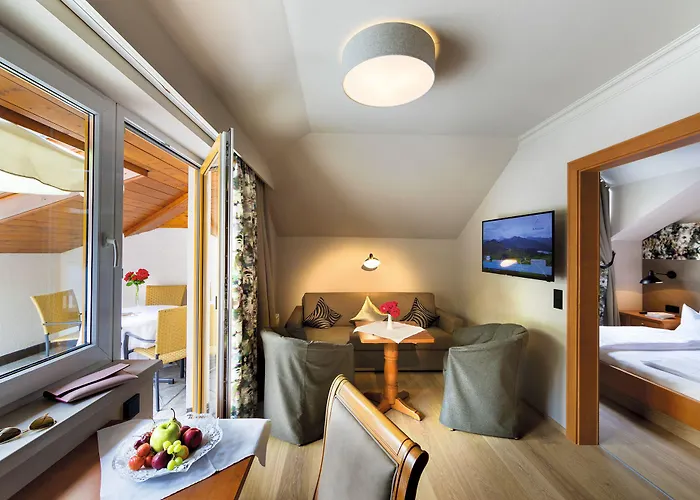 Alpina Alpendorf Hotel 4*