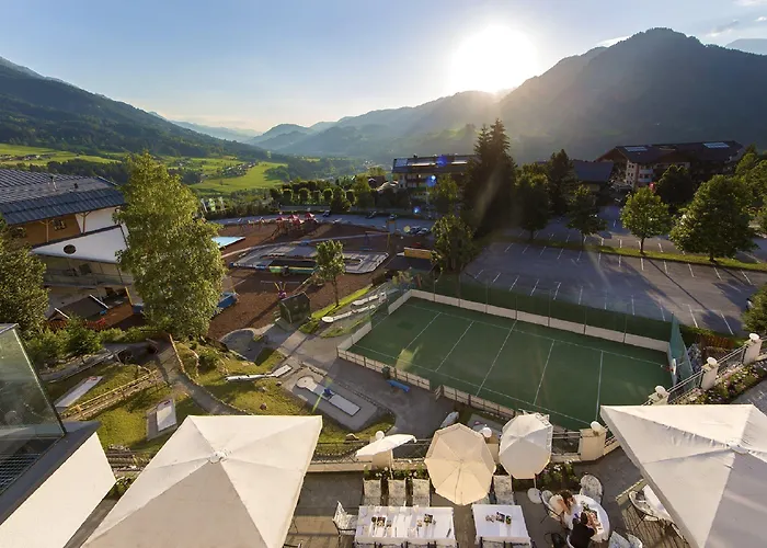 Alpina Alpendorf Hotel 4*